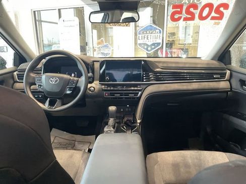 Used 2025 Toyota Camry LE FWD image 38