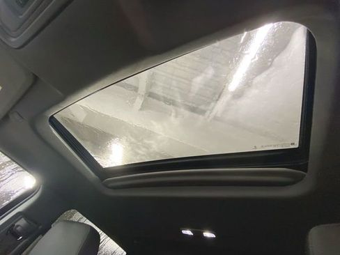 Used 2023 GMC Sierra 2500 SLT w/ SLT Premium Package image 19