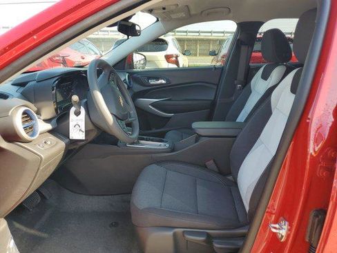New 2026 Chevrolet Trax LS image 17