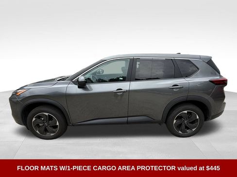Used 2024 Nissan Rogue SV AWD/4WD image 3