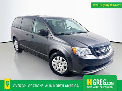 Used 2019 Dodge Grand Caravan SE w/ UConnect Hands-Free Group