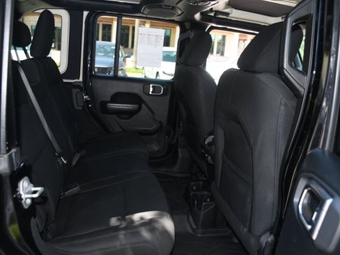 Used 2019 Jeep Wrangler Unlimited Sport S AWD/4WD image 19