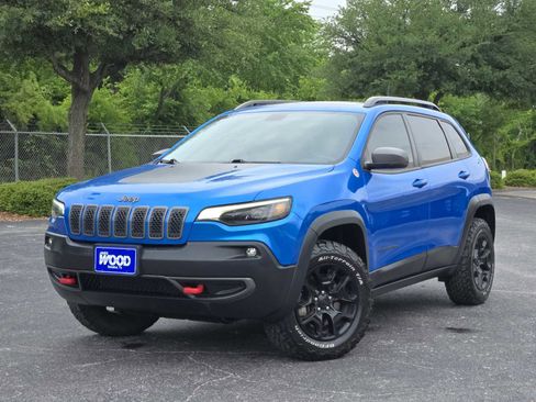 Used 2019 Jeep Cherokee Trailhawk w/ Comfort/Convenience Group image 1