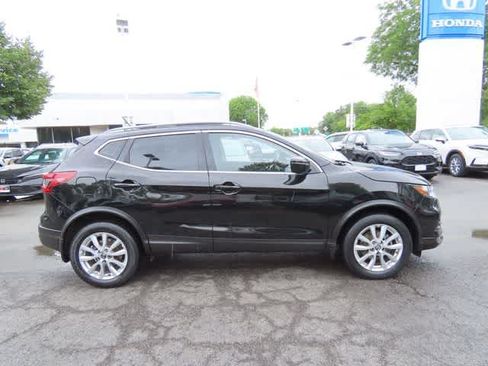 Used 2021 Nissan Rogue Sport SV AWD/4WD image 3