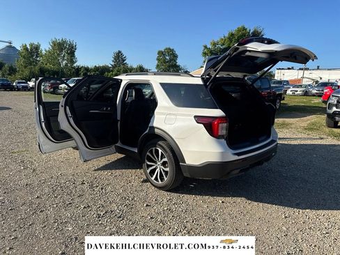 Used 2025 Ford Explorer ST-Line AWD/4WD image 28