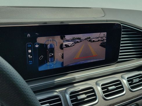 New 2026 Mercedes-Benz GLS 580 4MATIC image 29