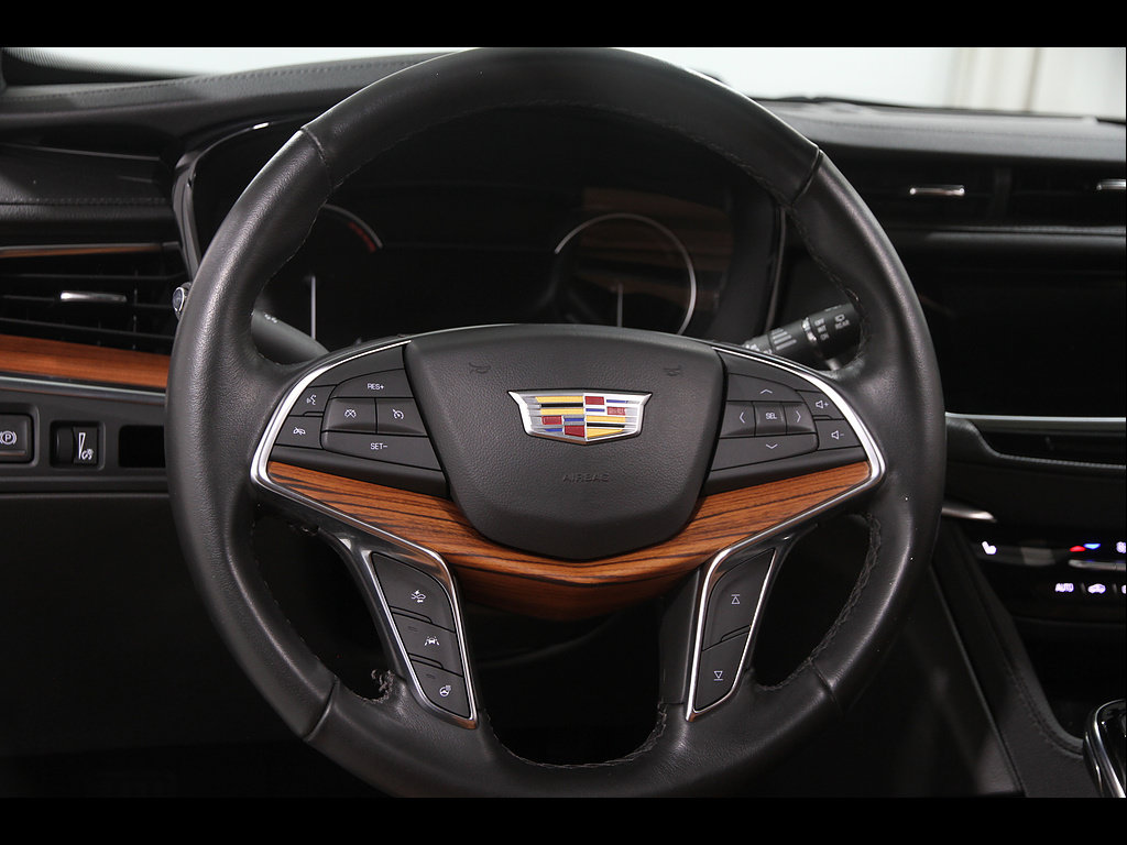 Used 2023 Cadillac XT5 Premium Luxury w/ LPO, Floor Liner Package AWD/4WD image 7
