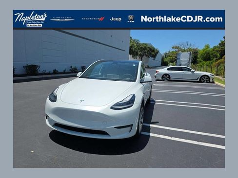 Used 2023 Tesla Model Y Long Range AWD/4WD image 1