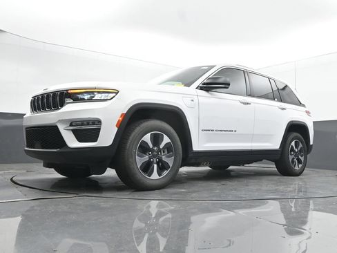 Used 2024 Jeep Grand Cherokee Limited 4xe AWD/4WD image 44