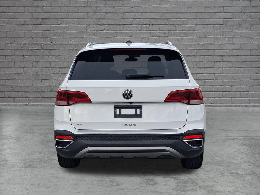 Used 2023 Volkswagen Taos SE FWD image 9