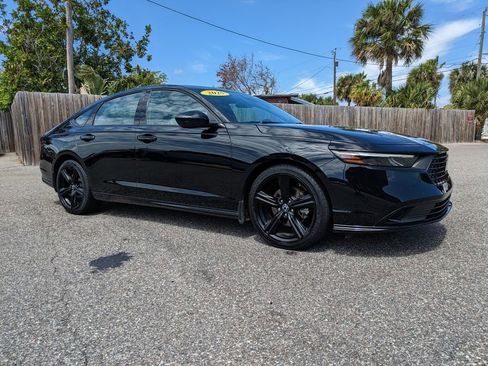 Used 2025 Honda Accord Sport image 4