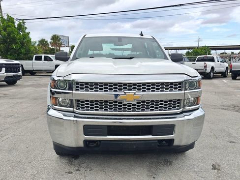 Used 2019 Chevrolet Silverado 2500 W/T AWD/4WD image 2