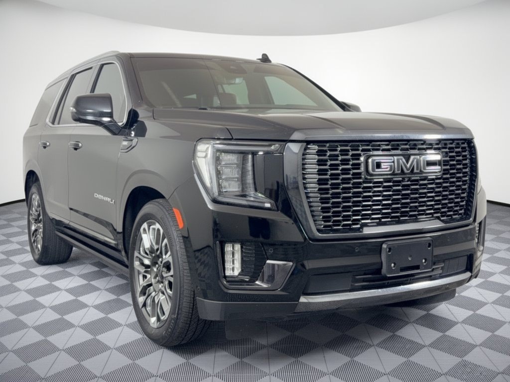 Used 2023 GMC Yukon Denali Ultimate w/ LPO, Floor Liner Package AWD/4WD image 7