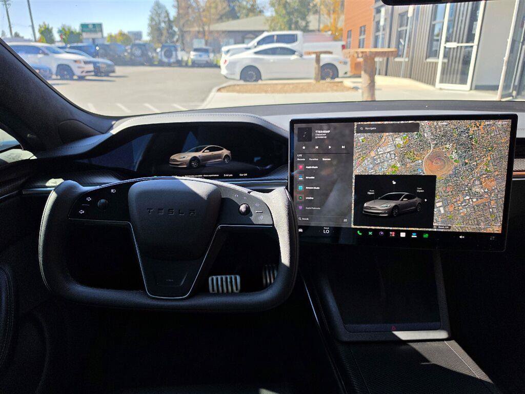 Used 2022 Tesla Model S Plaid AWD/4WD image 16