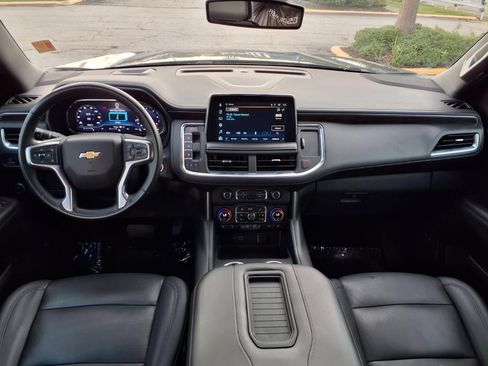 Used 2023 Chevrolet Tahoe LT w/ Luxury Package RWD image 3