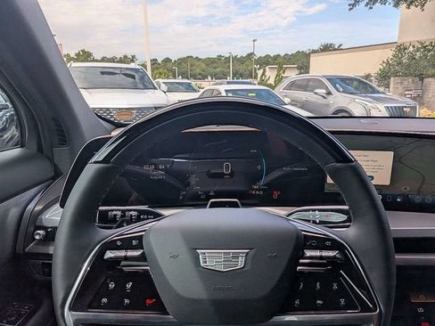 New 2027 Cadillac Vistiq Sport AWD/4WD image 30