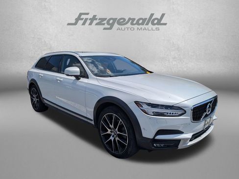 Used 2017 Volvo V90 T6 Cross Country AWD/4WD image 1