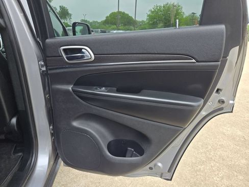 Used 2018 Jeep Grand Cherokee Limited AWD/4WD image 22