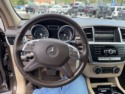 Used 2014 Mercedes-Benz ML 350 4MATIC image 9