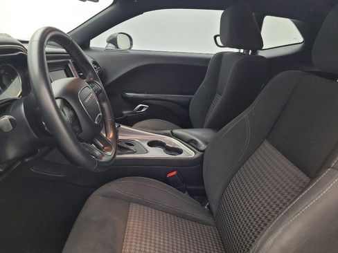Used 2019 Dodge Challenger SXT RWD image 17