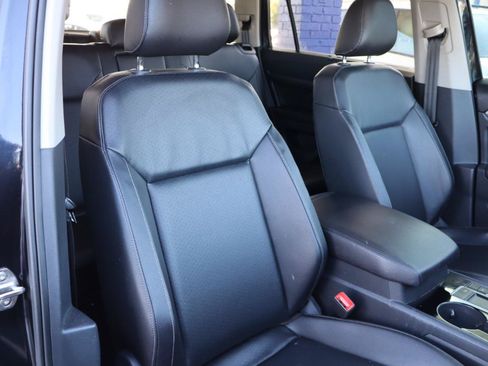Used 2018 Volkswagen Atlas SEL FWD image 14