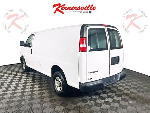 Used 2022 Chevrolet Express 2500 w/ Driver Convenience Package image 5