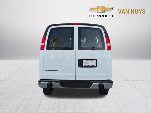 Used 2025 Chevrolet Express 2500 w/ Driver Convenience Package RWD image 6
