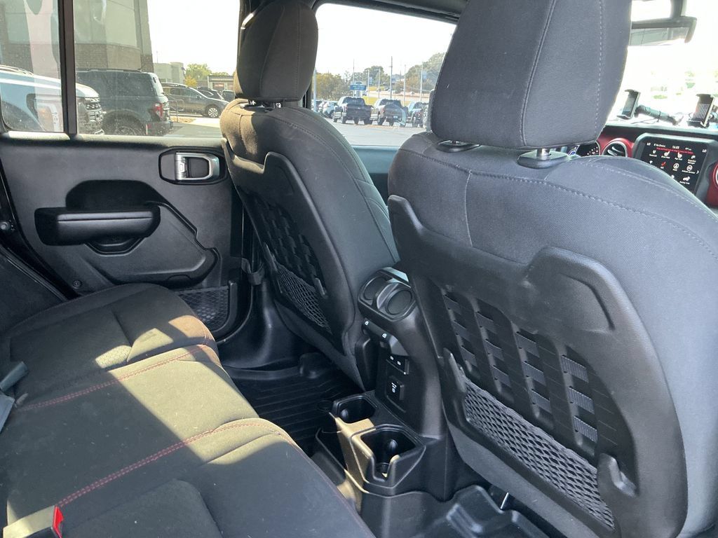 Used 2021 Jeep Wrangler Unlimited Rubicon AWD/4WD image 24