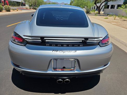 Used 2017 Porsche 718 Cayman S RWD image 23