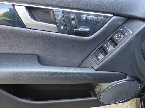 Used 2013 Mercedes-Benz C 300 4MATIC Sedan image 18