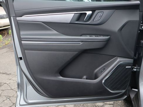 New 2025 Buick Enclave Preferred image 8