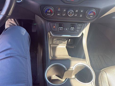 Used 2020 GMC Terrain SLT w/ Preferred Package FWD image 15