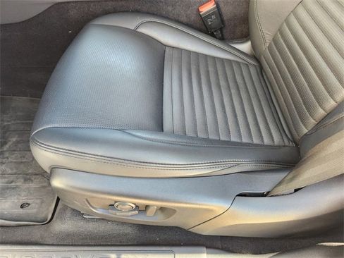 Used 2025 Land Rover Discovery Sport S image 23