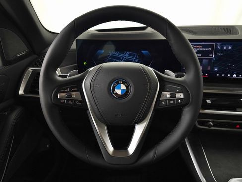 Used 2026 BMW X5 xDrive50e w/ Climate Comfort Package image 16