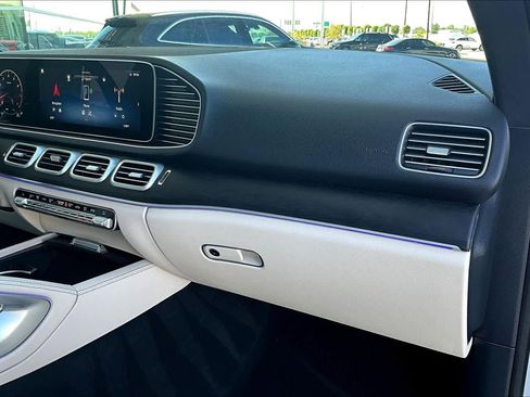 Used 2025 Mercedes-Benz GLE 350 4MATIC image 17