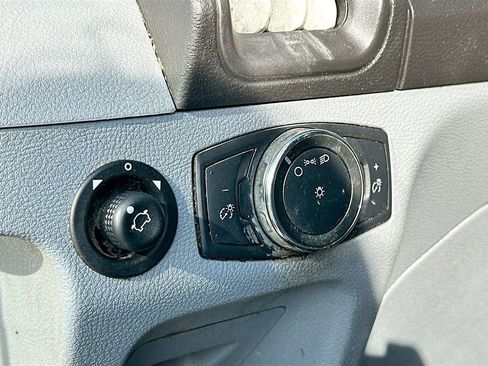 Used 2018 Ford Transit 250 130 Low Roof image 13