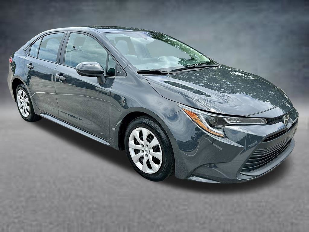 Used 2024 Toyota Corolla LE FWD image 3
