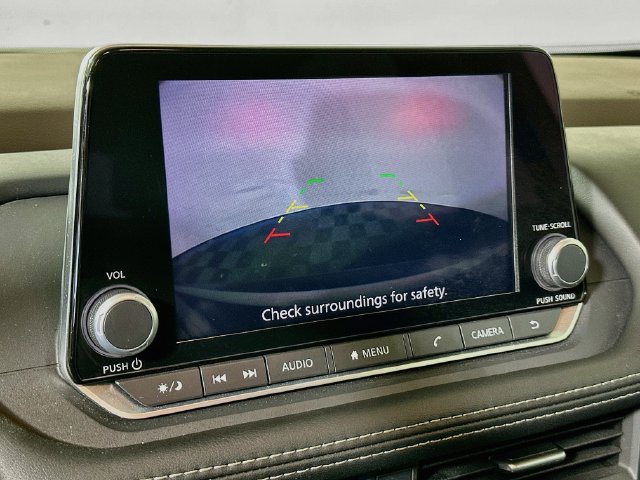 Used 2023 Nissan Rogue S FWD image 16