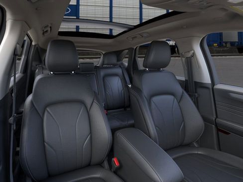 New 2025 Ford Escape SE w/ PHEV Premium Package FWD image 10
