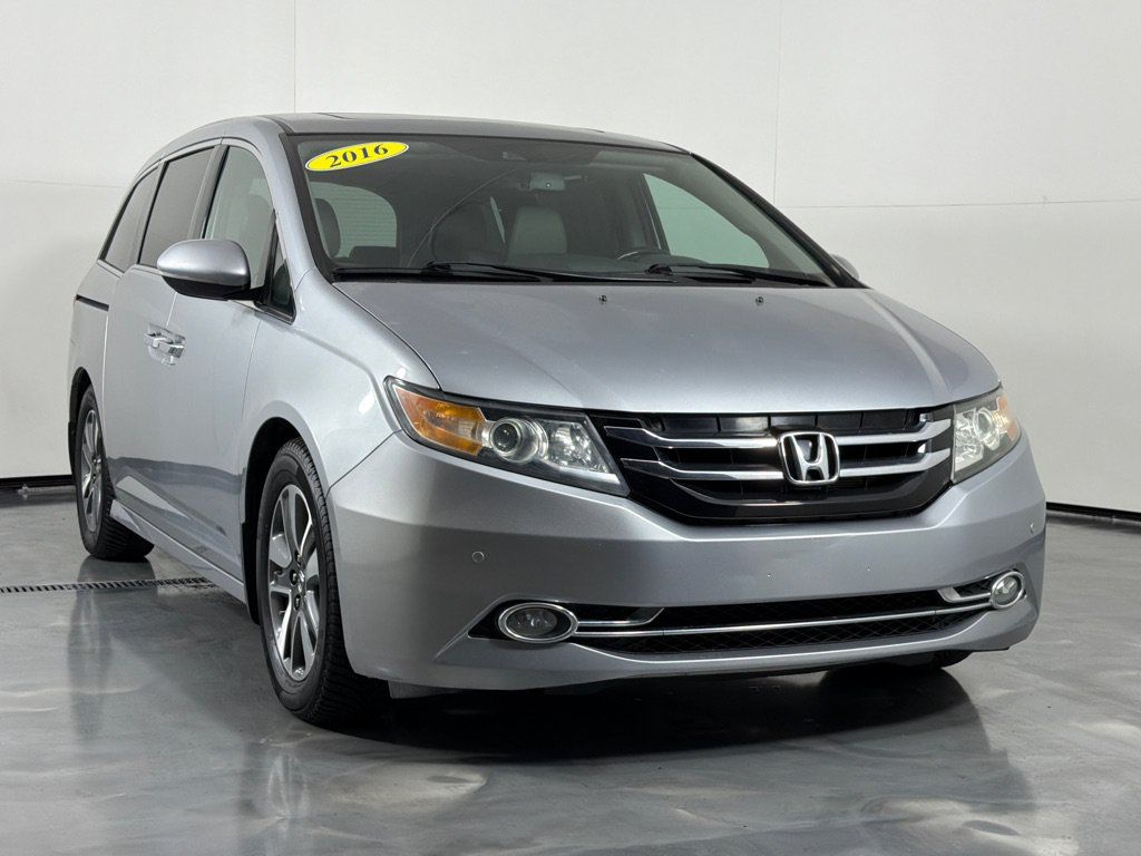 Used 2016 Honda Odyssey Touring Elite image 3