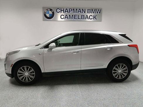 Used 2017 Cadillac XT5 Luxury w/ Driver Awareness Package image 4