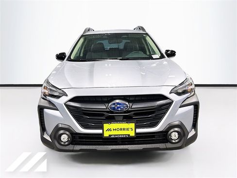 Used 2025 Subaru Outback Premium image 2