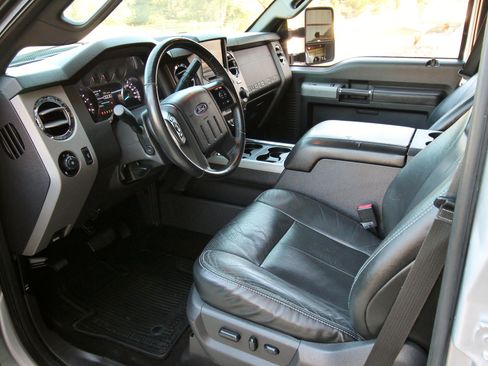 Used 2013 Ford F250 Lariat w/ FX4 Off Road Pkg AWD/4WD image 22