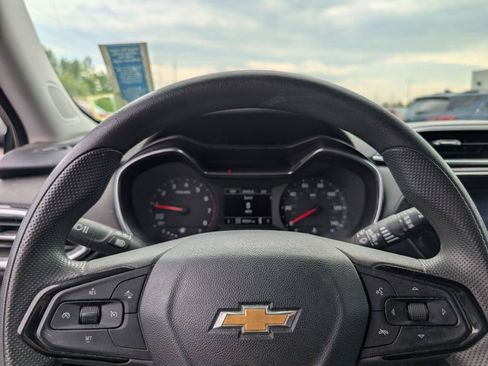 Used 2022 Chevrolet TrailBlazer LT w/ Convenience Package AWD/4WD image 10