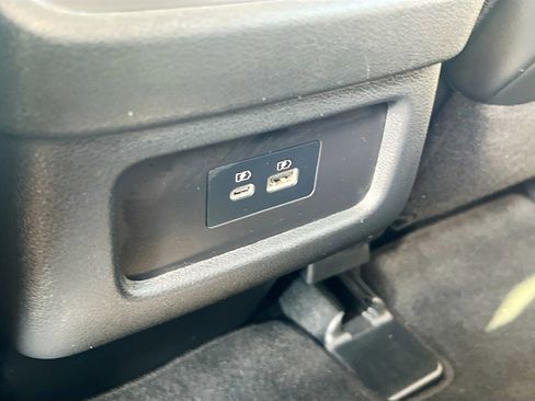 Used 2025 Nissan Pathfinder SL FWD image 27