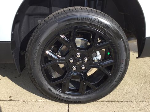 New 2025 Ford Maverick XLT w/ XLT Luxury Package image 5