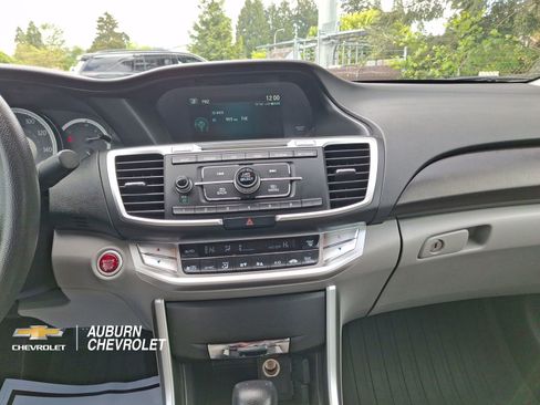 Used 2014 Honda Accord EX image 11