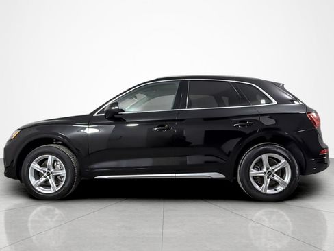 Used 2023 Audi Q5 2.0T Premium w/ Convenience Package AWD/4WD image 2