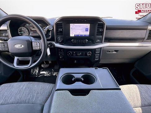 Used 2022 Ford F150 XLT w/ Trailer Tow Package image 9