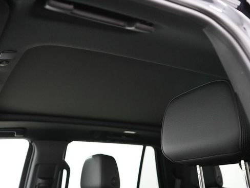 Used 2023 GMC Yukon Denali AWD/4WD image 16